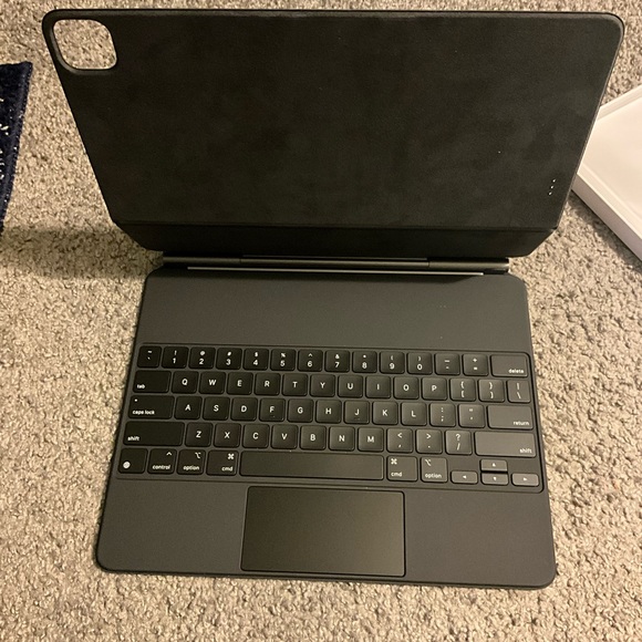 COPY - Apple Magic Keyboard for iPad Pro 12.9 inch - Picture 1 of 3